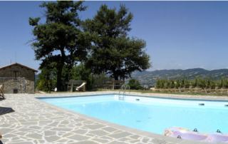 Casolare con piscina in Umbria